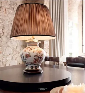 Фарфоровая лампа